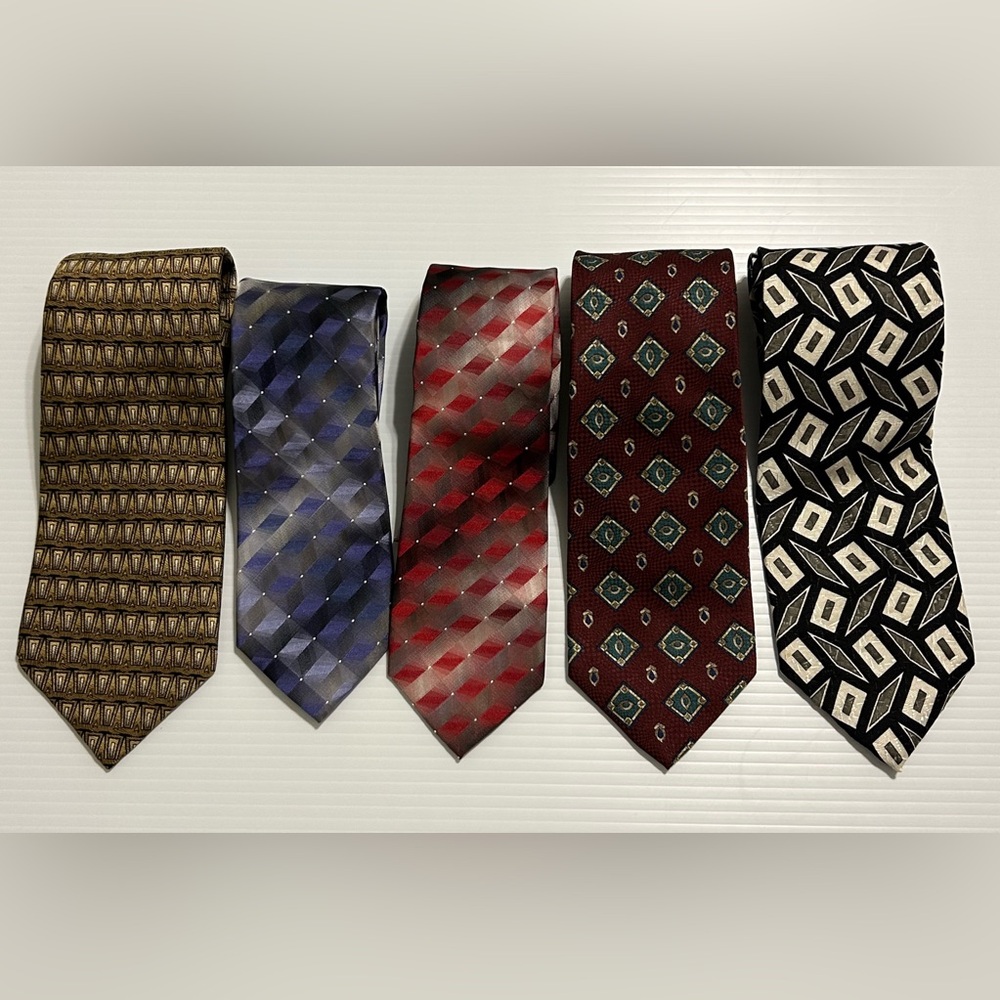 Lot Of 5 Men’s Silk Ties Jos A Bank Van Heusen Harve Benard Abstract Geometric